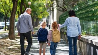 アース・アズ・マザー・グレイス 株式会社