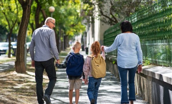 アース・アズ・マザー・グレイス 株式会社