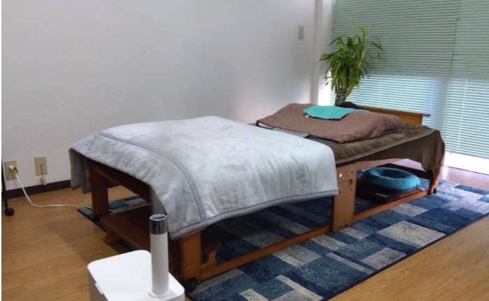 あしもみ 笑うや