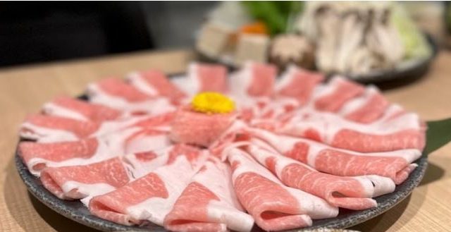 肉々亭 Shishitei sukiyaki shabu