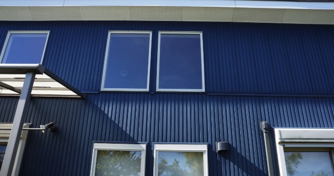 株式会社かべや