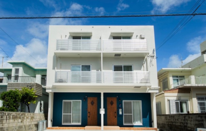 ペンション マカナレアビーチ沖縄